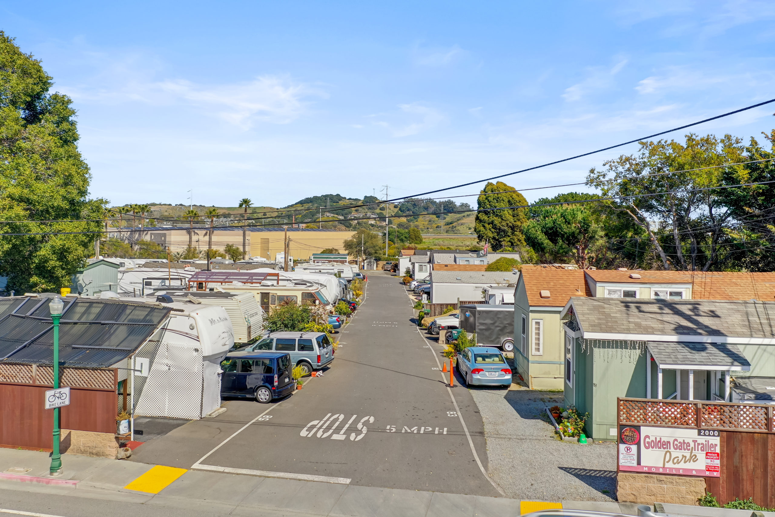 Street view of Golden Gate Trailer Park.
